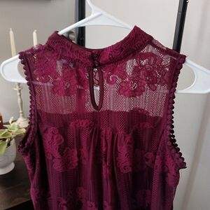 Elegant Lace Sleeveless Blouse - Burgundy